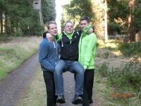 Bibi und Tina haben den Trainer auf den Arm genommen ;-) 